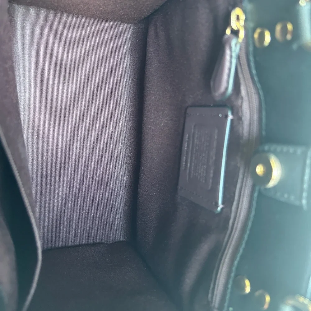 Coach‎ Dempsey Tote 22 Black Pebbled Leather Shoulder Bag Excellent